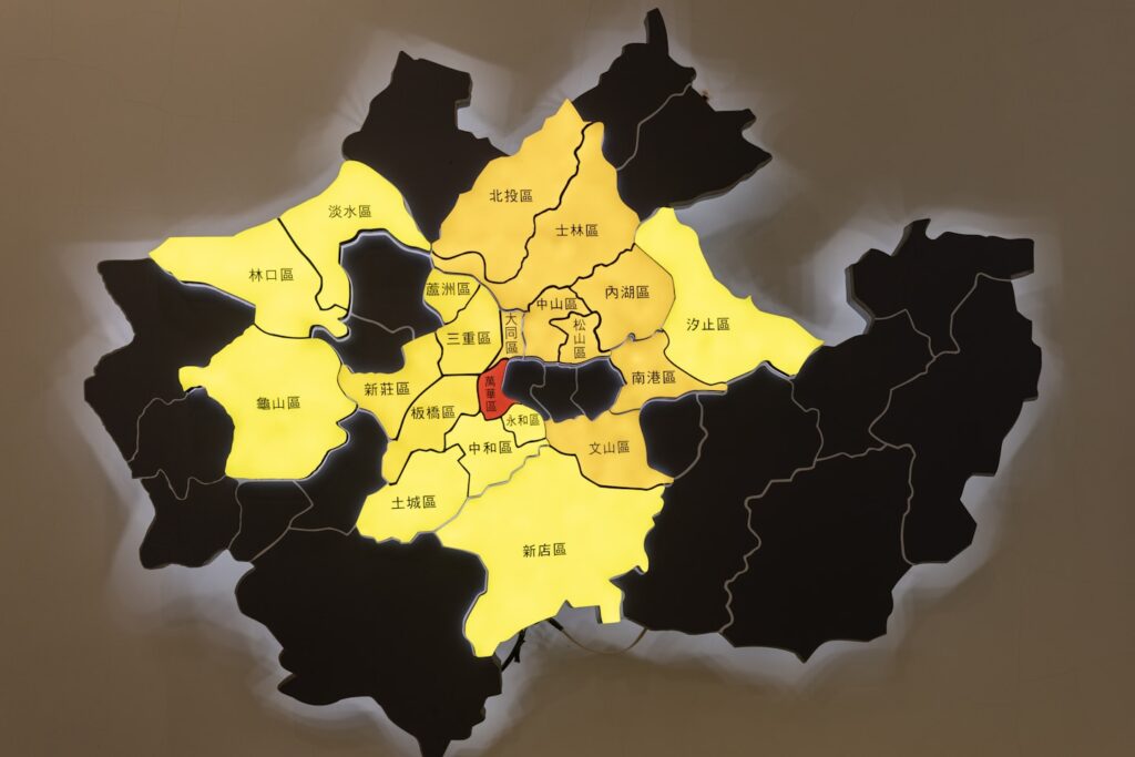 Map showing administrative divisions with highlighted areas.